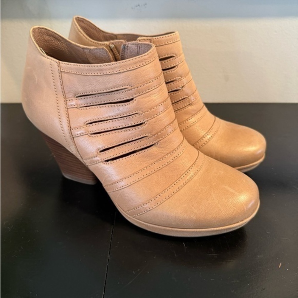 Dansko Beige Leather Clogs with Cut-Out Design